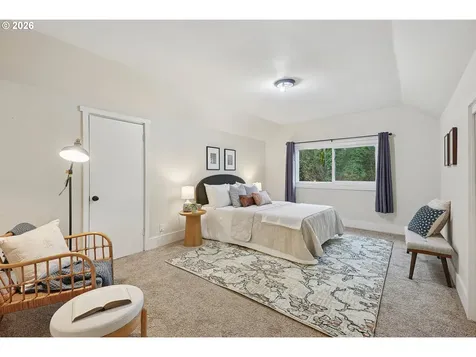 9306 SW 30th Avenue Portland OR 97219