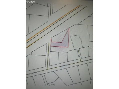 9306 SW 30th Avenue Portland OR 97219