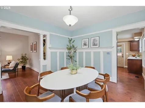 9306 SW 30th Avenue Portland OR 97219