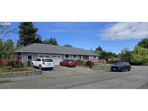 3330 Chester Street North Bend OR 97459