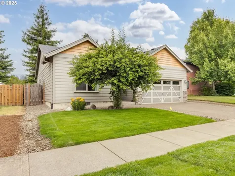 535 S Donna Drive Newberg OR 97132
