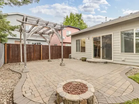 535 S Donna Drive Newberg OR 97132