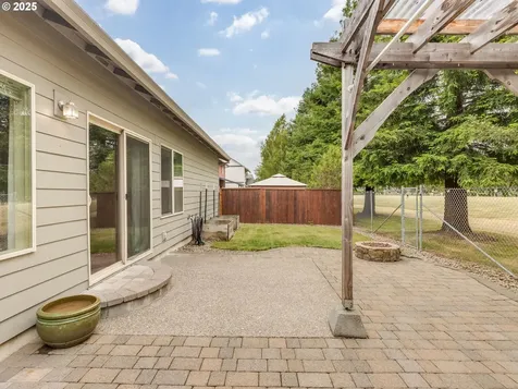 535 S Donna Drive Newberg OR 97132