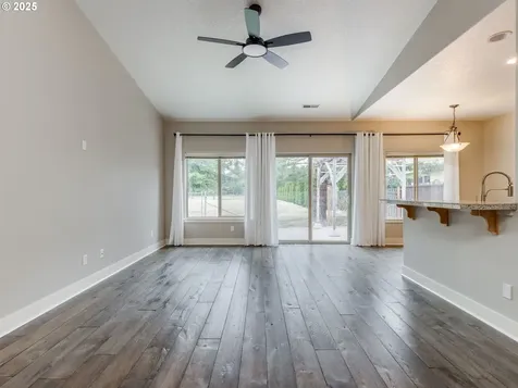 535 S Donna Drive Newberg OR 97132
