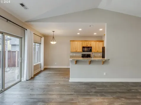 535 S Donna Drive Newberg OR 97132