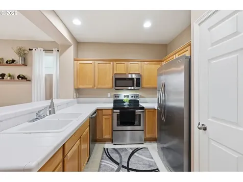 1502 SE Sweetbay Street Hillsboro OR 97123