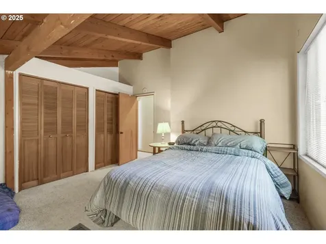 65647 E Sandy River Lane Rhododendron OR 97049