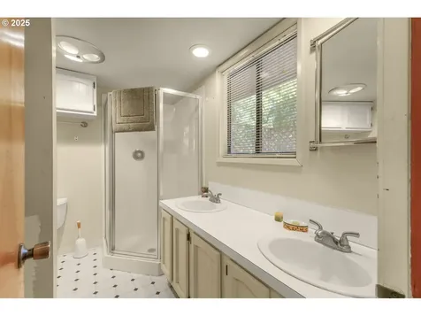65647 E Sandy River Lane Rhododendron OR 97049