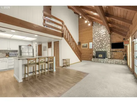 65647 E Sandy River Lane Rhododendron OR 97049