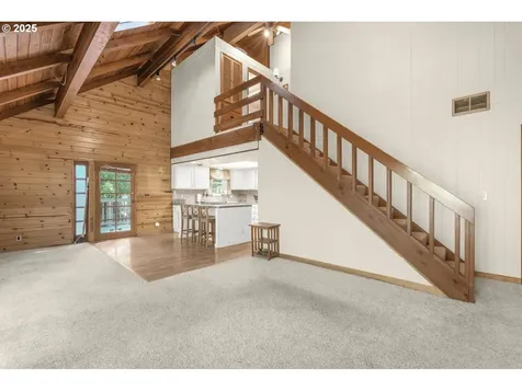 65647 E Sandy River Lane Rhododendron OR 97049