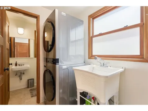 1420 NW Jenne Avenue Portland OR 97229