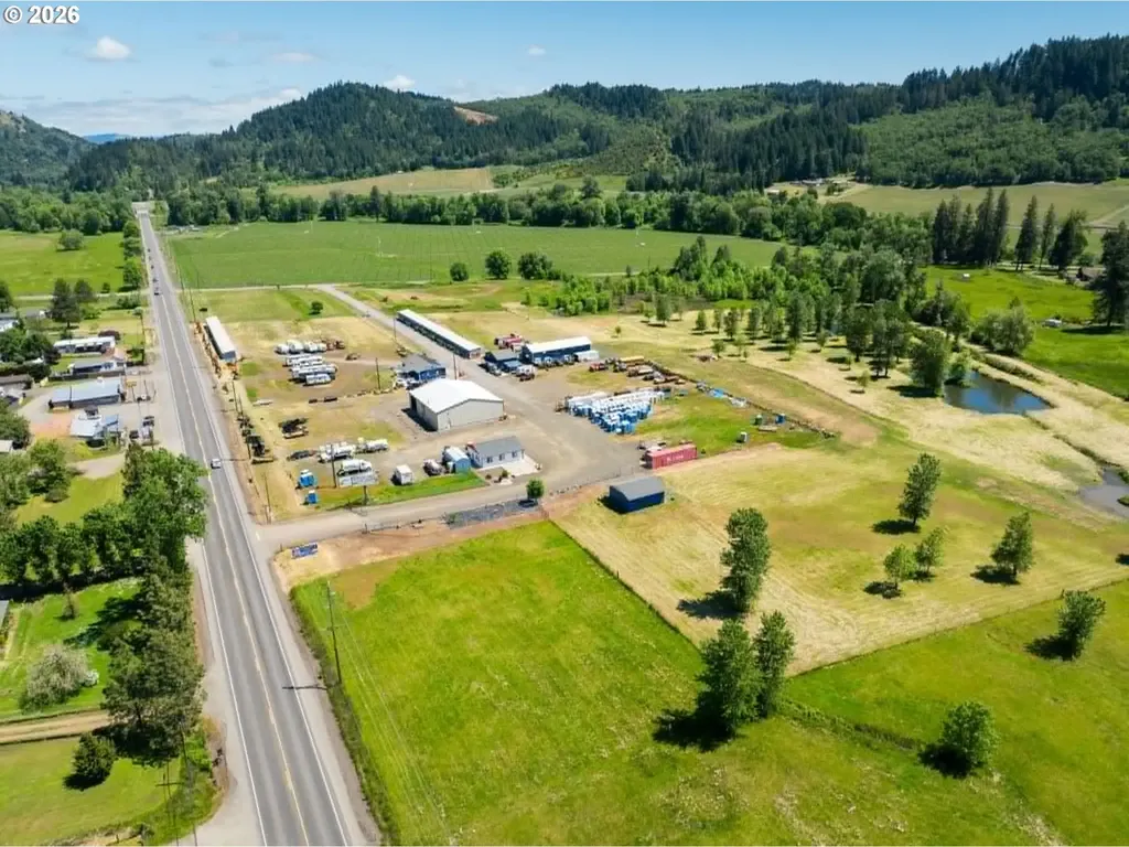 215 Lawson Lane Tenmile OR 97481