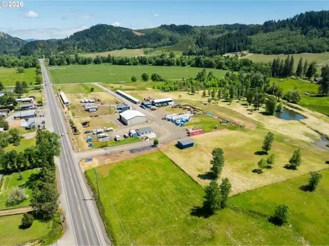 215 Lawson Lane Tenmile OR 97481