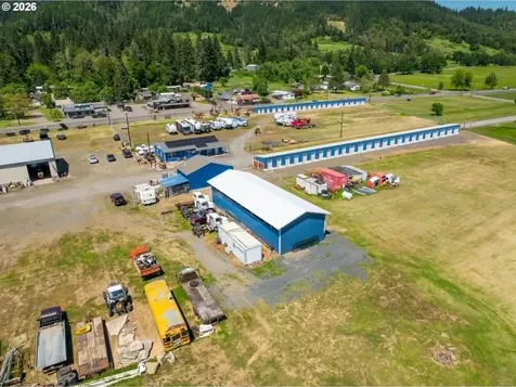 215 Lawson Lane Tenmile OR 97481