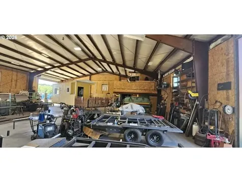 215 Lawson Lane Tenmile OR 97481
