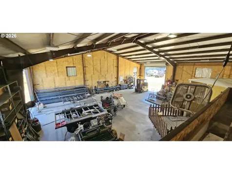215 Lawson Lane Tenmile OR 97481