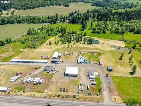 215 Lawson Lane Tenmile OR 97481