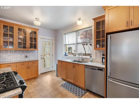 3538 SE Taylor Street Portland OR 97214