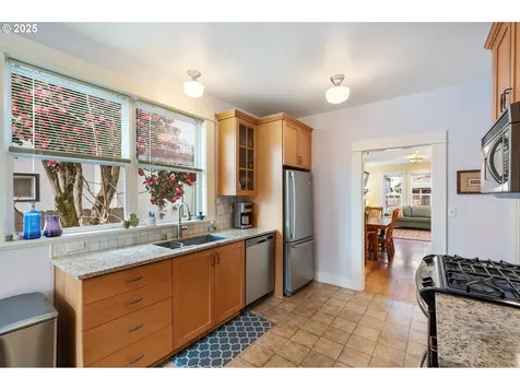 3538 SE Taylor Street Portland OR 97214