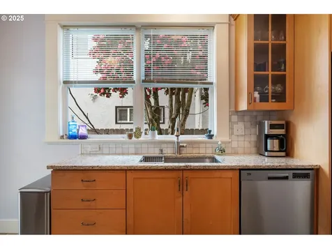 3538 SE Taylor Street Portland OR 97214