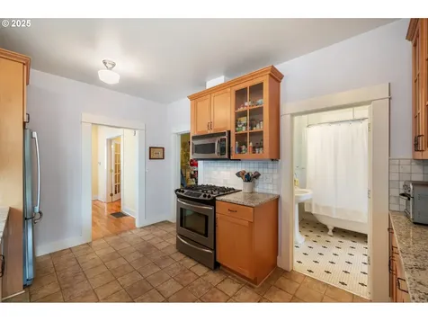 3538 SE Taylor Street Portland OR 97214