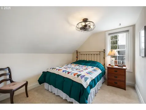 3538 SE Taylor Street Portland OR 97214