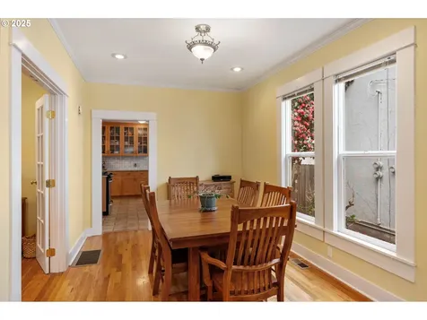 3538 SE Taylor Street Portland OR 97214
