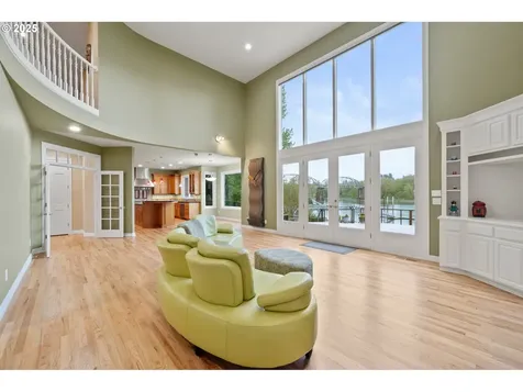 14000 Stampher Road Lake Oswego OR 97034