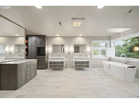 14000 Stampher Road Lake Oswego OR 97034