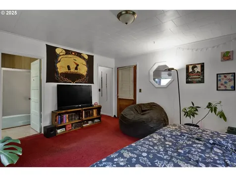 32253 Deberry Road Creswell OR 97426