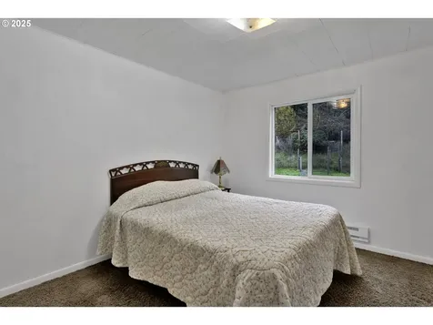 32253 Deberry Road Creswell OR 97426