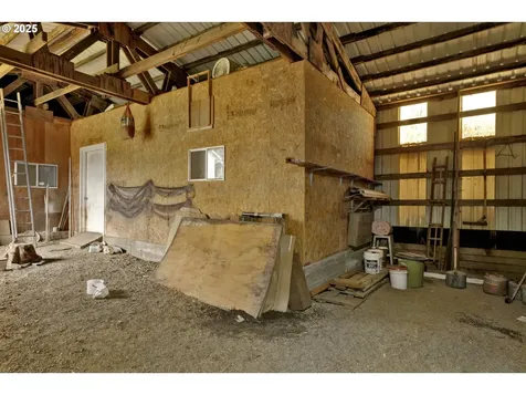 32253 Deberry Road Creswell OR 97426