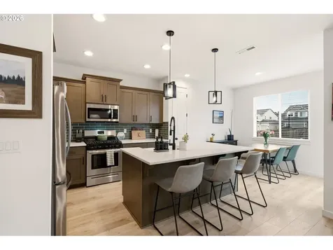 4327 NE 183rd Street Vancouver WA 98686