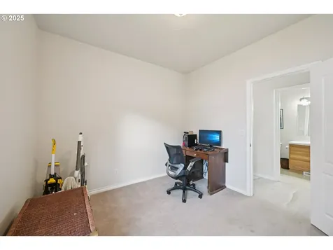 302 NW Elderberry Lane Dallas OR 97338