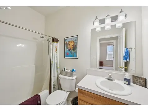 302 NW Elderberry Lane Dallas OR 97338