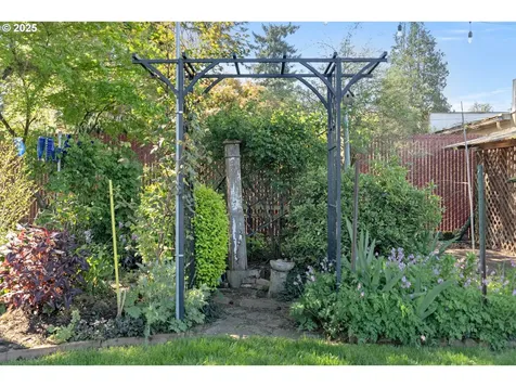 7608 N Fowler Avenue Portland OR 97217