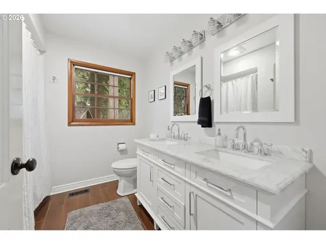 7009 NE 74th Avenue Vancouver WA 98662