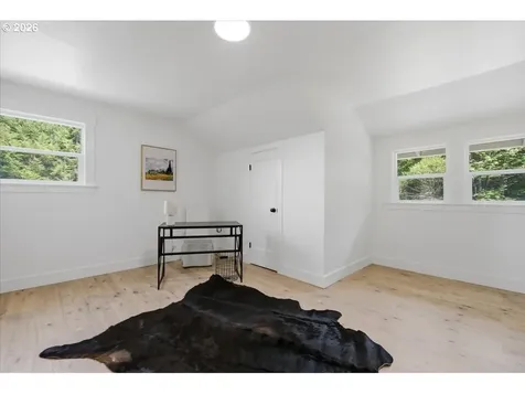 66801 Bishop Creek Road Deer Island OR 97054