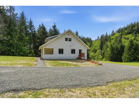 66801 Bishop Creek Road Deer Island OR 97054