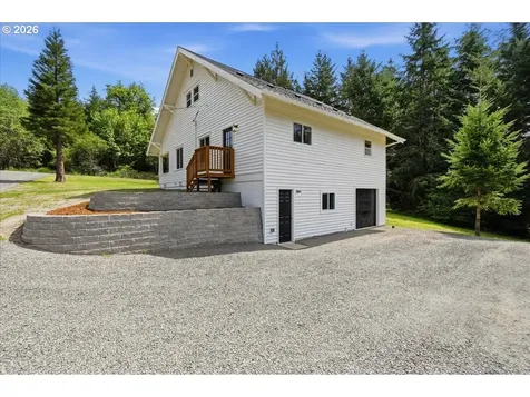 66801 Bishop Creek Road Deer Island OR 97054