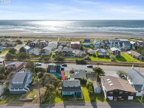 353 S Anchor Street Rockaway Beach OR 97136