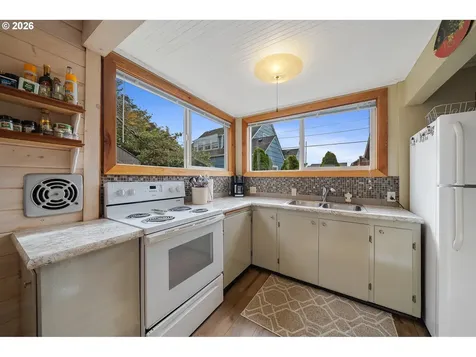 353 S Anchor Street Rockaway Beach OR 97136