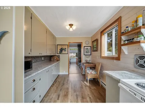 353 S Anchor Street Rockaway Beach OR 97136