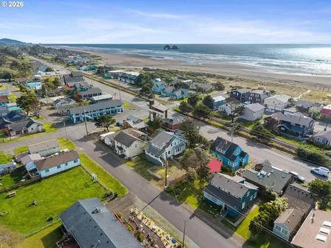 353 S Anchor Street Rockaway Beach OR 97136