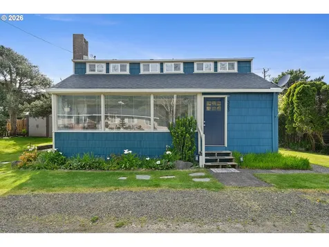 353 S Anchor Street Rockaway Beach OR 97136