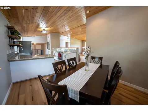 37075 Camp Creek Road Springfield OR 97478
