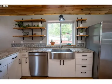 37075 Camp Creek Road Springfield OR 97478