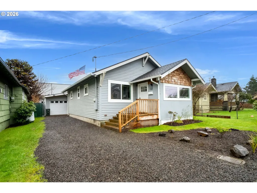 409 Del Monte Avenue Tillamook OR 97141