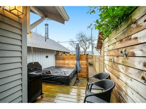 409 Del Monte Avenue Tillamook OR 97141