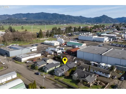 409 Del Monte Avenue Tillamook OR 97141